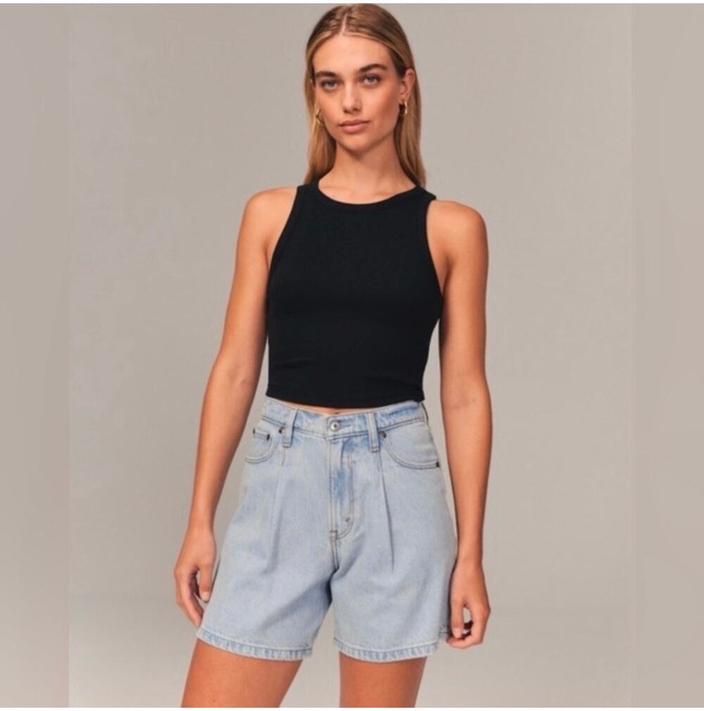 Abercrombie Shorts Womens 24/00 Blue Loose High Rise Pleated Light Wash Denim